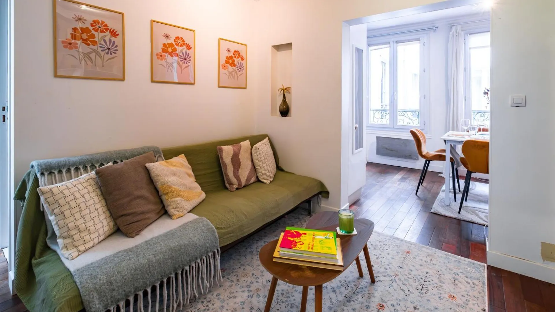 Charming In Heart Of Apartment *