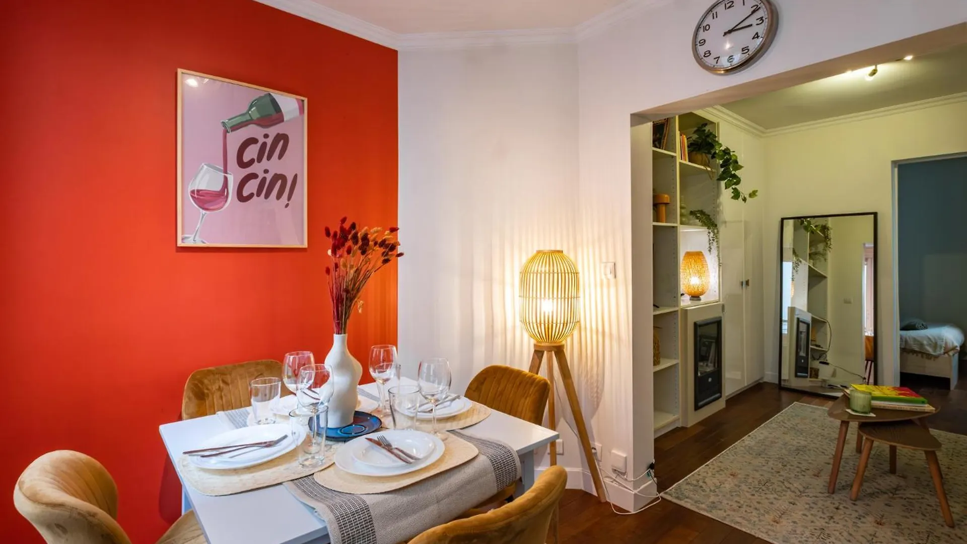 Charming In Heart Of Apartment *